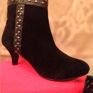 Black Suede women's Ankle Boots